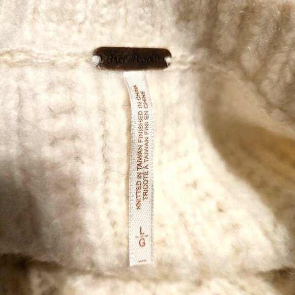 Free People Carter Sweater Ivory Pullover Balloon Sleeves Cuddly Oversized Sz LG - Picture 8 of 9